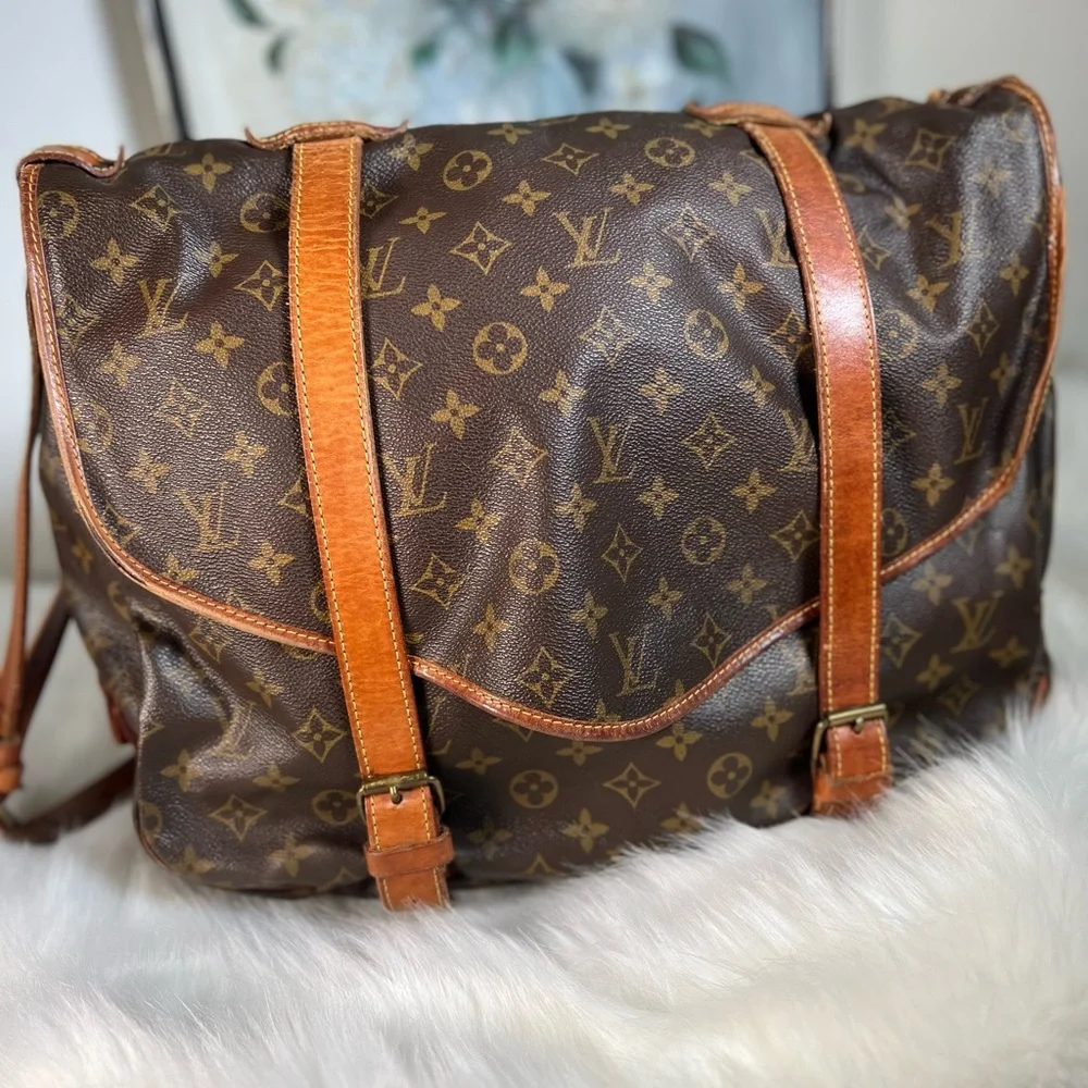 Louis Vuitton Monogram Brown & Tan Shoulder Bag - Picture 3 of 16